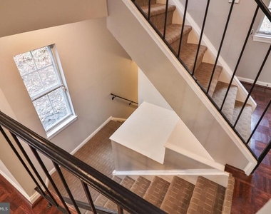 10488 Parthenon Court - Photo Thumbnail 8