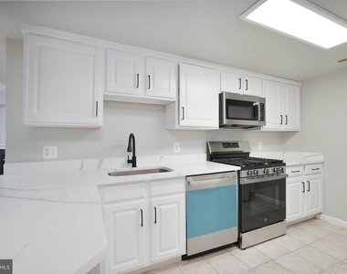 11710 Old Georgetown - Photo Thumbnail 3