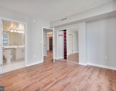 11710 Old Georgetown - Photo Thumbnail 12
