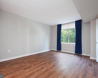 11710 Old Georgetown - Photo Thumbnail 8