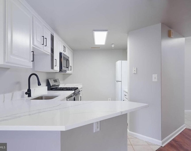 11710 Old Georgetown - Photo Thumbnail 2