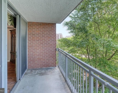 11710 Old Georgetown - Photo Thumbnail 17