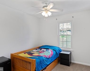 10267 Green Holly Terrace - Photo Thumbnail 29