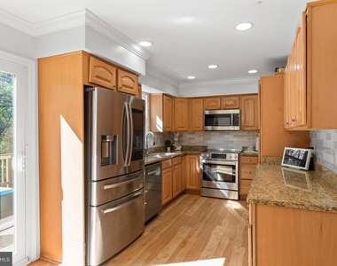 10267 Green Holly Terrace - Photo Thumbnail 12