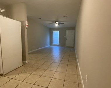 1783 Roberta Court - Photo Thumbnail 4