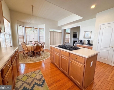 198 Hidden Forest Court - Photo Thumbnail 12