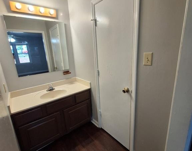 110 Bruce Lane - Photo Thumbnail 5