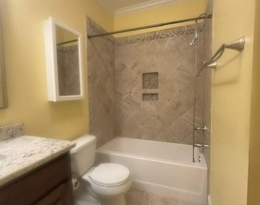 708 Marketview Court - Photo Thumbnail 10