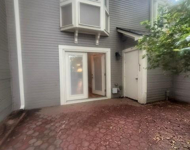 708 Marketview Court - Photo Thumbnail 24
