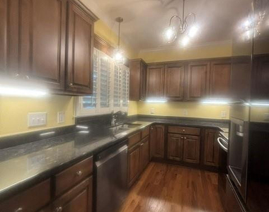 708 Marketview Court - Photo Thumbnail 4