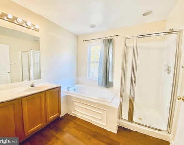 13765 Palmetto Circle - Photo Thumbnail 17