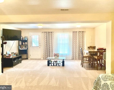 13765 Palmetto Circle - Photo Thumbnail 28