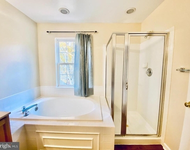 13765 Palmetto Circle - Photo Thumbnail 19