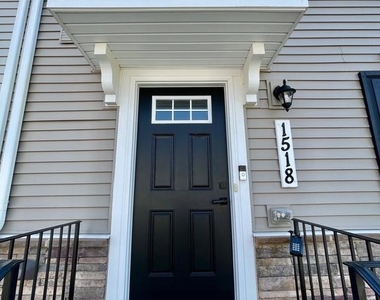 1518 Wilmer Park Lane - Photo Thumbnail 2
