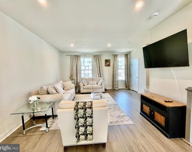 1518 Wilmer Park Lane - Photo Thumbnail 8