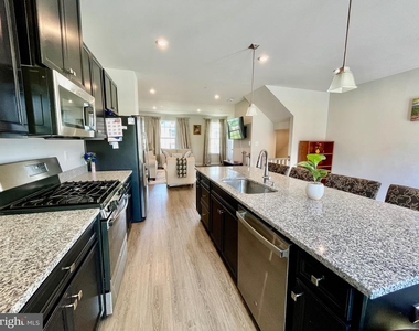 1518 Wilmer Park Lane - Photo Thumbnail 15