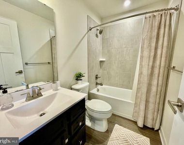 1518 Wilmer Park Lane - Photo Thumbnail 42