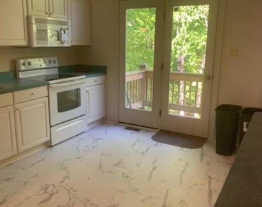 614 Currant Court - Photo Thumbnail 7