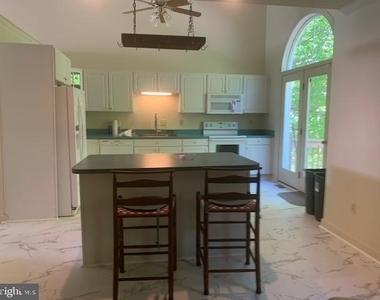 614 Currant Court - Photo Thumbnail 8