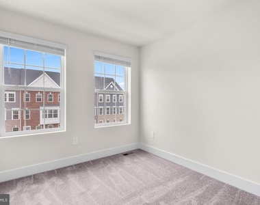 1826 Parham Way - Photo Thumbnail 24