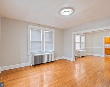 639 Plymouth Road - Photo Thumbnail 2