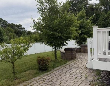 7726 Heathers Lane - Photo Thumbnail 13