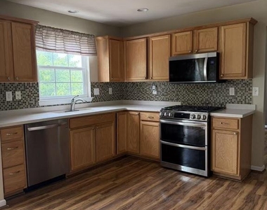 7726 Heathers Lane - Photo Thumbnail 9