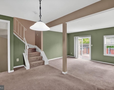 5326 King Arthur Circle - Photo Thumbnail 3