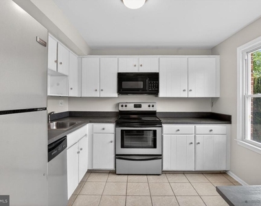 5326 King Arthur Circle - Photo Thumbnail 14