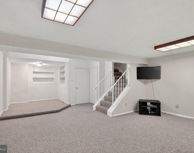 5326 King Arthur Circle - Photo Thumbnail 6