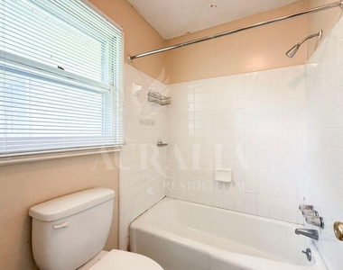 1408 Imperial Drive - Photo Thumbnail 8