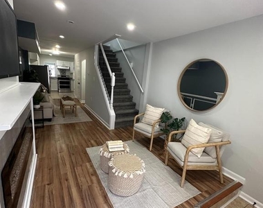 1127 Sargeant Street - Photo Thumbnail 6