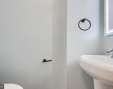 1127 Sargeant Street - Photo Thumbnail 18