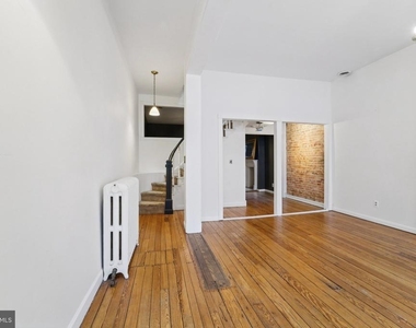 2206 E Baltimore Street - Photo Thumbnail 6