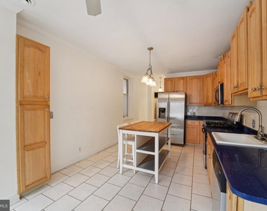 2206 E Baltimore Street - Photo Thumbnail 11