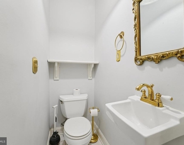 2206 E Baltimore Street - Photo Thumbnail 15
