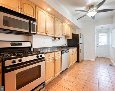 1608 S Hanover Street - Photo Thumbnail 6