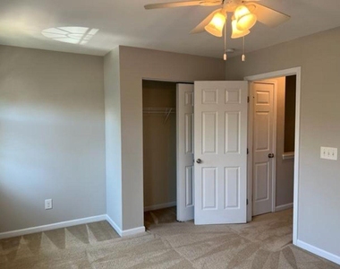 3022 Berkeley Springs Place - Photo Thumbnail 23