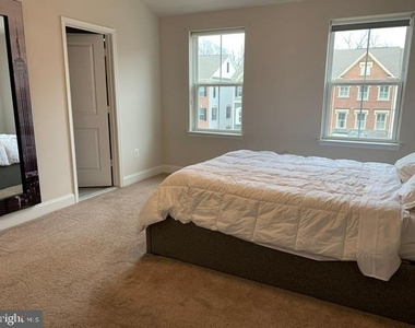 118 Vanguard Lane - Photo Thumbnail 17