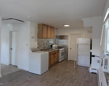 104 Lincoln Avenue - Photo Thumbnail 1