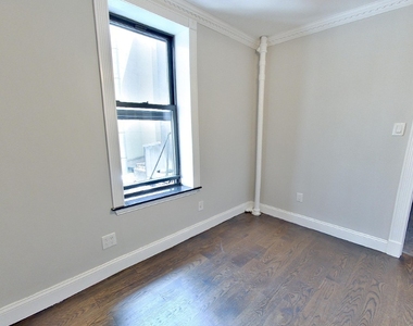 208 1st Avenue - Photo Thumbnail 3