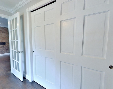 208 1st Avenue - Photo Thumbnail 2
