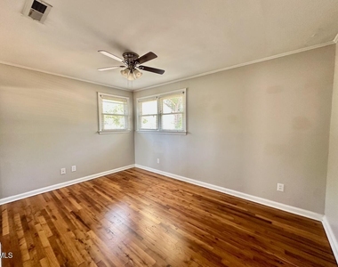 2333 Bernard Street - Photo Thumbnail 10