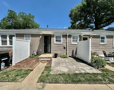 2333 Bernard Street - Photo Thumbnail 15