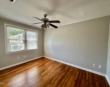 2333 Bernard Street - Photo Thumbnail 13