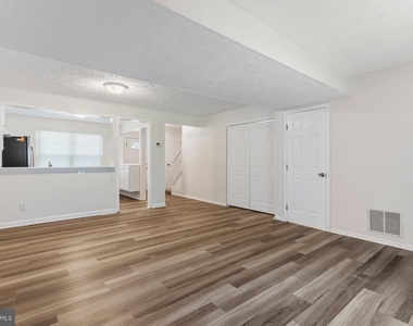 6319 Harris Heights Avenue - Photo Thumbnail 7