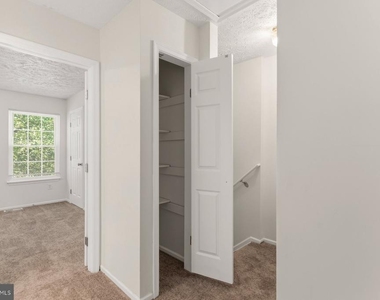 6319 Harris Heights Avenue - Photo Thumbnail 9