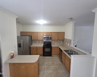 8346 Glenwood Springs Court - Photo Thumbnail 21