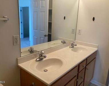 8346 Glenwood Springs Court - Photo Thumbnail 2