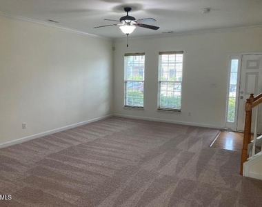 8346 Glenwood Springs Court - Photo Thumbnail 3